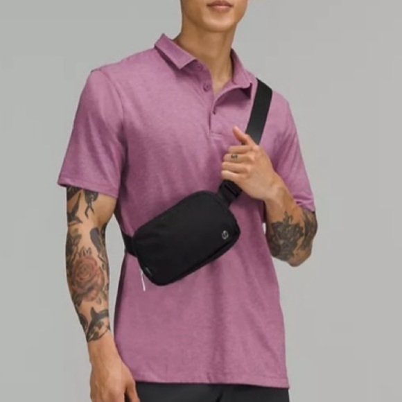 Lululemonπ₯ Classic Everywhere Belt Bag Black
Fanny Pack π₯NWT TikTok viral β€οΈ - Picture 4 of 10
